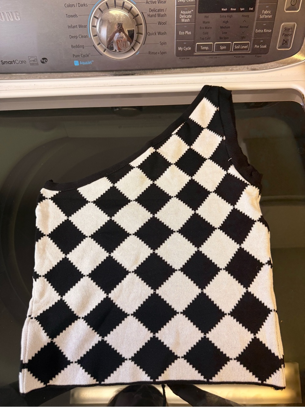 One-Shoulder Black and White Checker Knit Crop Top